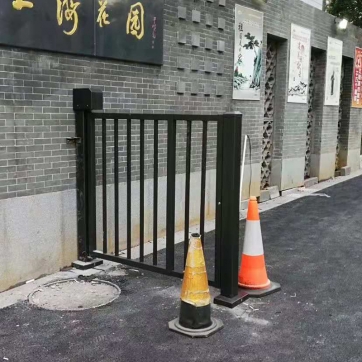 栅栏门